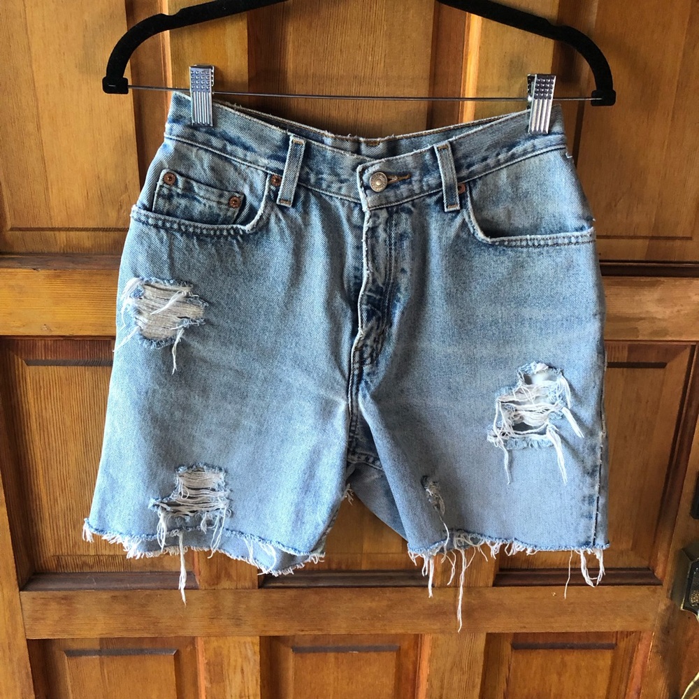 Levi's light blue denim 550 relaxed jean shorts